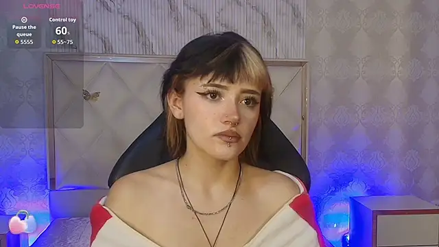 Cloee tay1 online show from July 1, 2026, 11:32 am