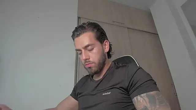 Snapshot of Axel__Blaze chatting on July 16, 2026, 1:52 pm Axel Blaze online show from July 16, 2026, 1:52 pm