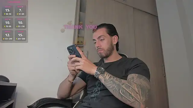 Axel  Blaze online show from May 8, 2026, 1:26 pm