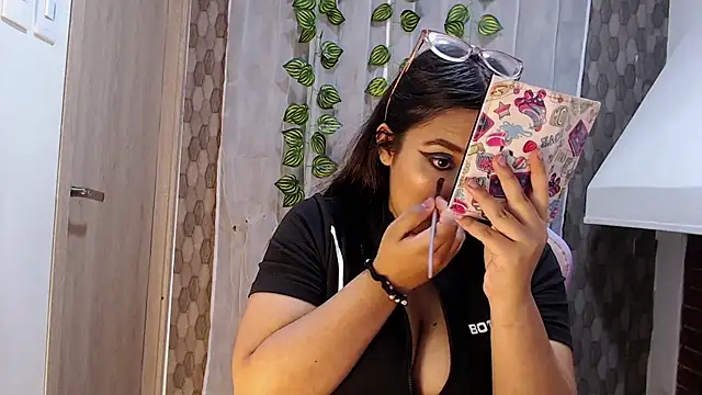 anyela donecm online show from March 25, 2026, 7:13 pm