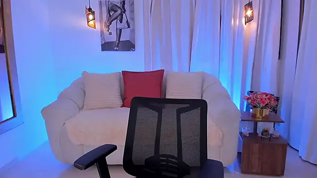 Snapshot of IsabellaLux_ chatting on April 10, 2026, 3:41 pm IsabellaLux online show from April 10, 2026, 3:41 pm