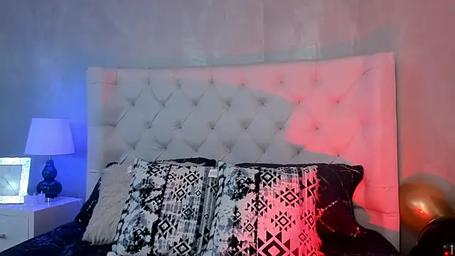 Ivi jones  online show from March 23, 2026, 7:03 pm