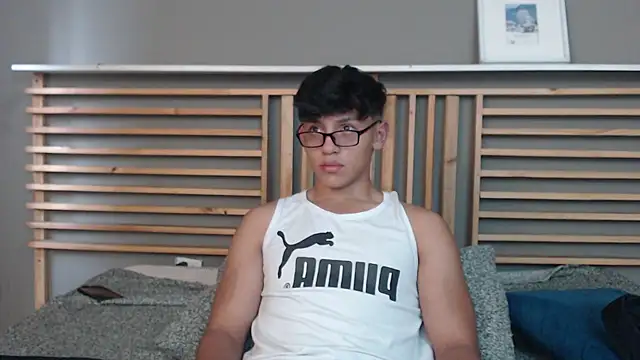 clark ken01 online show from June 4, 2026, 9:41 pm