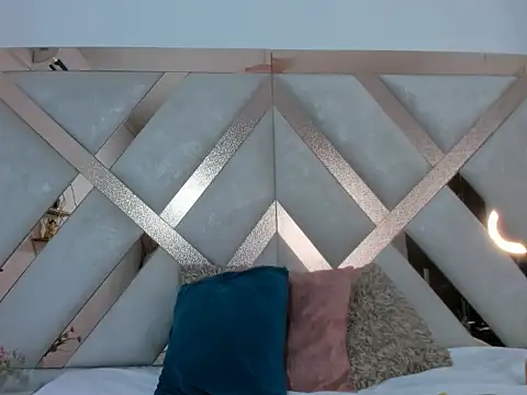 Nikol Lopez  online show from March 4, 2026, 3:14 am