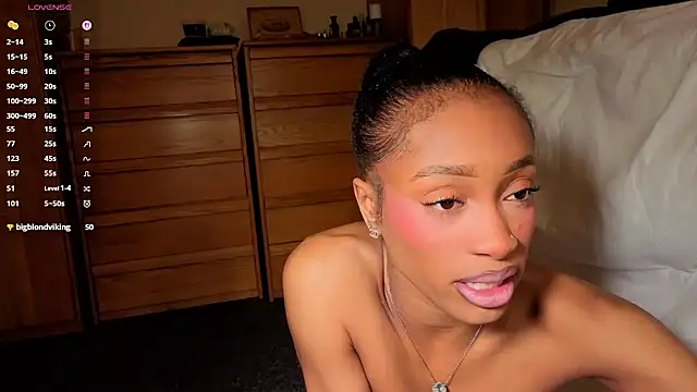 cutieeeva1 online show from April 17, 2026, 6:16 am