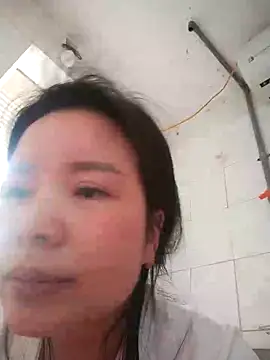 Ivy Trix2 online show from March 13, 2026, 3:33 am