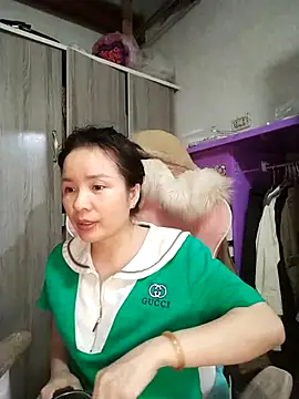 Ivy Trix2 online show from March 29, 2026, 1:46 pm