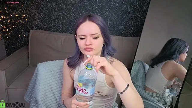 Tessa Ashe online show from May 4, 2026, 9:01 am