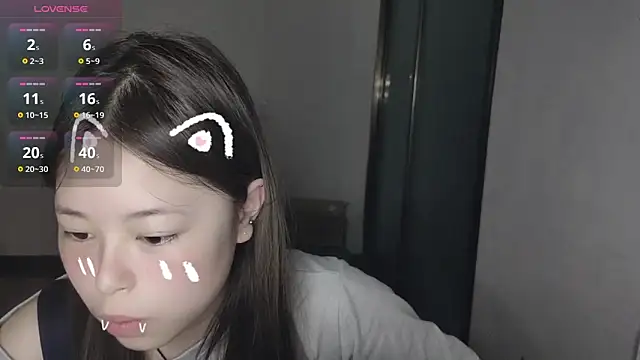 F-Yihao online show from April 7, 2026, 9:22 am