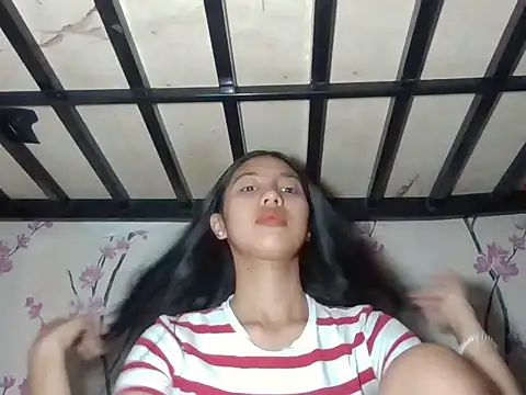 SweetDimple69 online show from April 4, 2026, 3:24 am