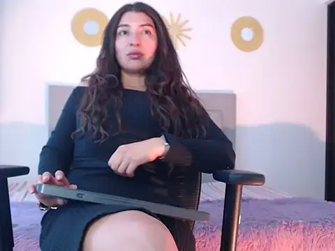 Julietaamado online show from April 7, 2026, 3:14 pm