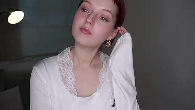 ValeneRomer online show from March 2, 2026, 2:02 pm