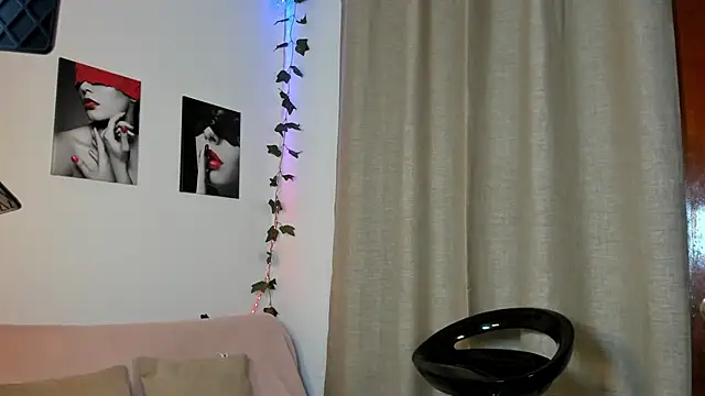Rebeca Marchetti online show from July 14, 2026, 8:48 pm
