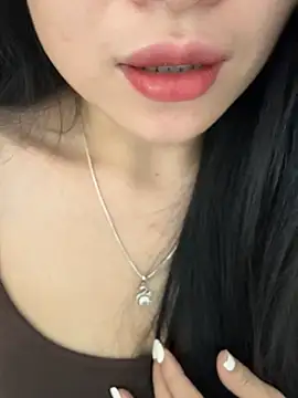 Snapshot of Tinn_tin chatting on June 12, 2026, 6:33 am Tinn tin online show from June 12, 2026, 6:33 am