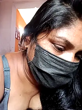 sexyladdupilla online show from April 20, 2026, 7:55 am