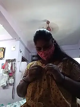 sexyladdupilla online show from June 14, 2026, 4:35 am