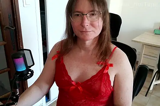 Snapshot of Jessica_hotTime chatting on April 4, 2026, 10:55 am Jessica hotTime online show from April 4, 2026, 10:55 am