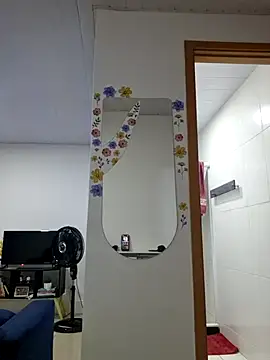 quemerayssa online show from March 19, 2026, 11:27 pm