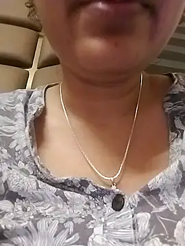 Snapshot of Diksha48 chatting on March 3, 2026, 9:33 pm Diksha48 online show from March 3, 2026, 9:33 pm