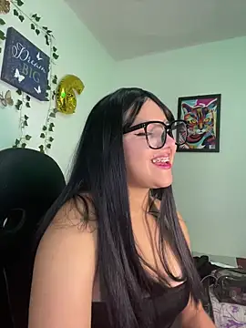 aurora bela online show from April 15, 2026, 5:24 am