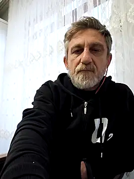 arelll34 online show from April 10, 2026, 3:08 pm