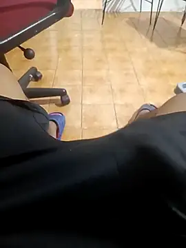 Snapshot of luis230436 chatting on February 27, 2026, 3:29 am luis230436 online show from February 27, 2026, 3:29 am