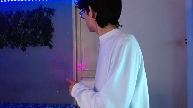 noah millerx online show from March 10, 2026, 3:43 am