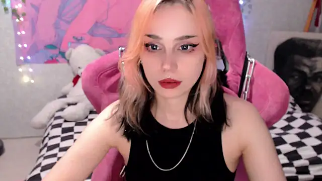 NoirVex online show from May 12, 2026, 10:27 pm