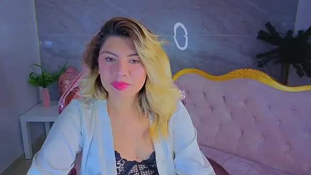 Snapshot of Victoria01_s chatting on March 3, 2026, 3:02 am Victoria01 s online show from March 3, 2026, 3:02 am