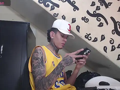 Snapshot of gabriel_reyes21 chatting on May 3, 2026, 3:04 pm gabriel reyes21 online show from May 3, 2026, 3:04 pm