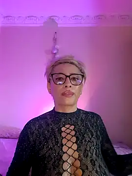 LunaBlaise online show from May 31, 2026, 6:30 am
