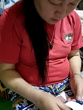 phay79 online show from April 9, 2026, 12:33 pm