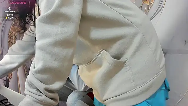 Snapshot of MiaBella_and_Max chatting on February 28, 2026, 12:05 pm MiaBella and Max online show from February 28, 2026, 12:05 pm