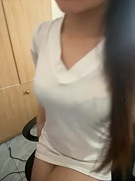 Xoai-cute online show from May 18, 2026, 3:28 am