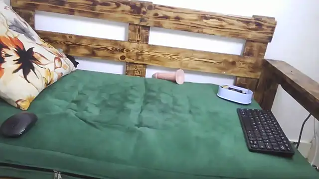 Sassy swee online show from March 12, 2026, 3:45 am