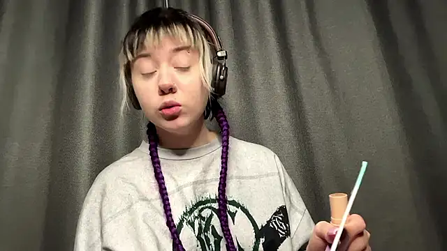 AueshaSimon online show from March 20, 2026, 5:08 am