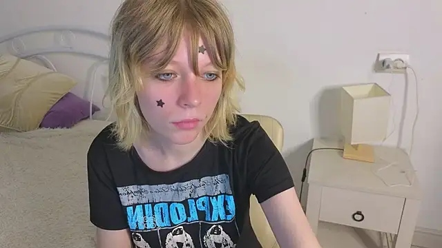 MollySally online show from June 16, 2026, 4:12 am