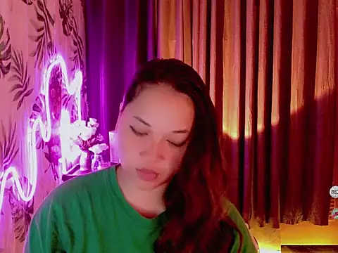 Snapshot of Sweet_coleen chatting on March 28, 2026, 2:29 pm Sweet coleen online show from March 28, 2026, 2:29 pm