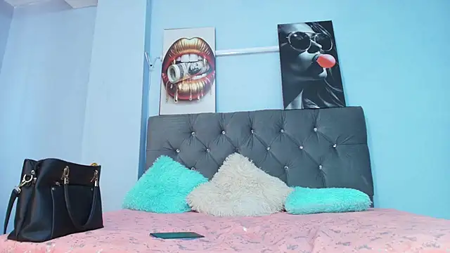 Snapshot of Ebonny_Brown chatting on February 27, 2026, 7:57 pm Ebonny Brown online show from February 27, 2026, 7:57 pm