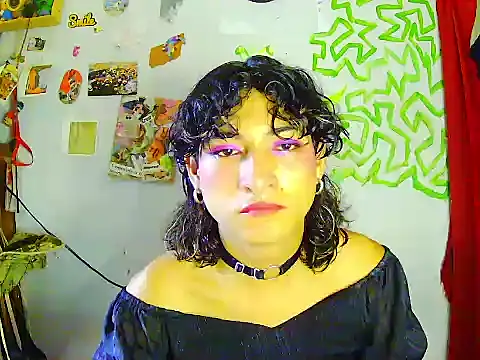 RAMONA TIJERAX online show from June 21, 2026, 1:17 pm