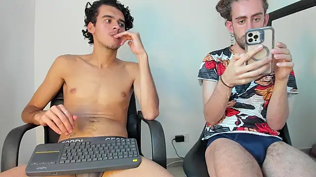 Jean And PaulXL online show from July 14, 2026, 11:11 pm