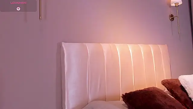 Agata Laurent  online show from March 9, 2026, 5:00 am