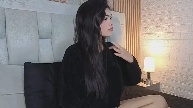 Katty Roose2 online show from May 15, 2026, 8:18 pm