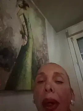 Snapshot of ssndratrans chatting on June 14, 2026, 8:54 pm ssndratrans online show from June 14, 2026, 8:54 pm