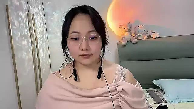 Susu-36E online show from June 17, 2026, 2:05 pm