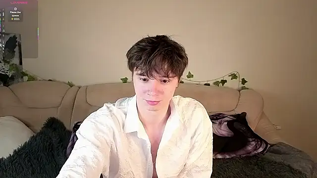 AnthonyCuutie online show from March 9, 2026, 6:17 am