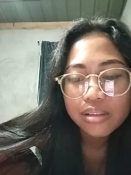 angelpinay44 online show from April 7, 2026, 3:25 pm