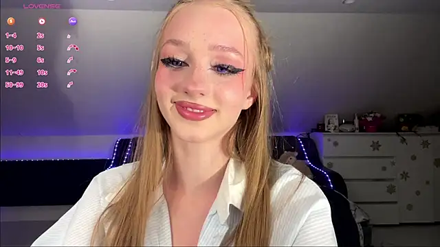 Snapshot of Anika_Socutehe chatting on July 17, 2026, 9:34 pm Anika Socutehe online show from July 17, 2026, 9:34 pm