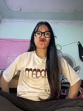 Leeeeiu online show from March 19, 2026, 3:34 pm