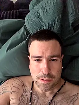 Biggbaddwulf7 online show from March 16, 2026, 4:32 pm